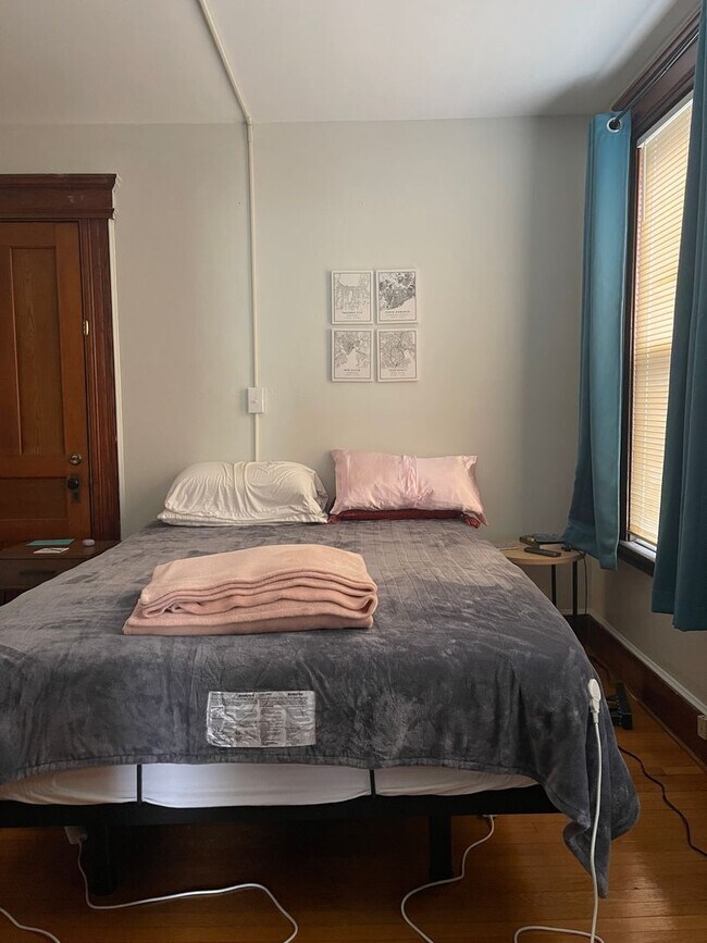 Building Photo - 23-25 Woodland Street