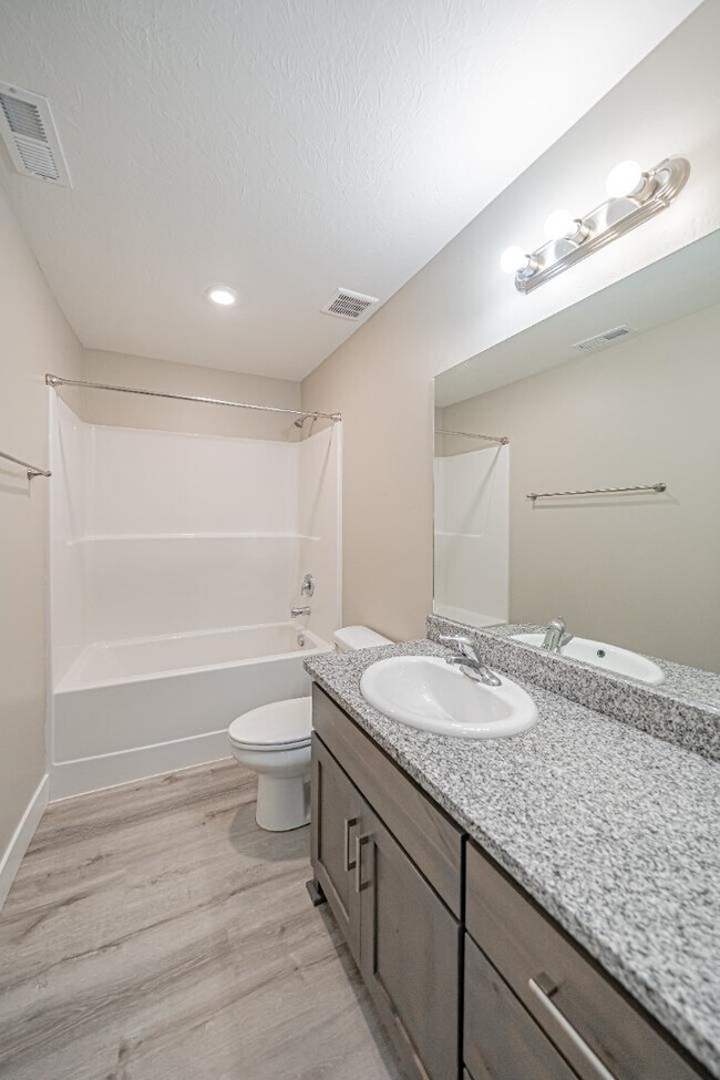 Building Photo - 2896 Blackwood