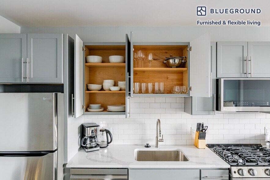 Building Photo - 365 Western Ave