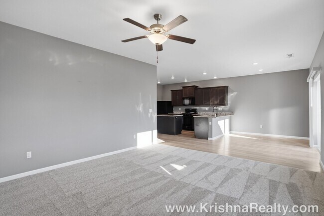 Building Photo - Lovely 5 BD | 3 BA | Loft | Main-Level Suite | 2,376 SF | Corner Lot | Riverside Estates