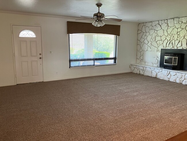 Building Photo - 8581 Van Allen Rd