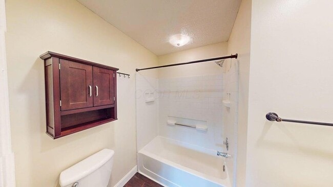 Building Photo - 3398 Fishinger Mill Dr