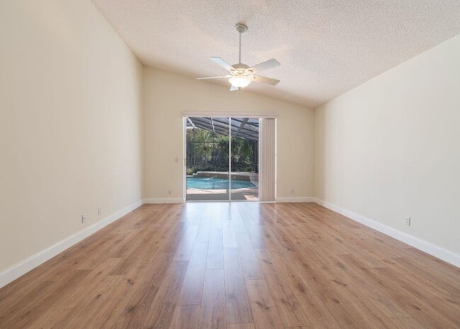 Building Photo - 474 Stonemont Dr