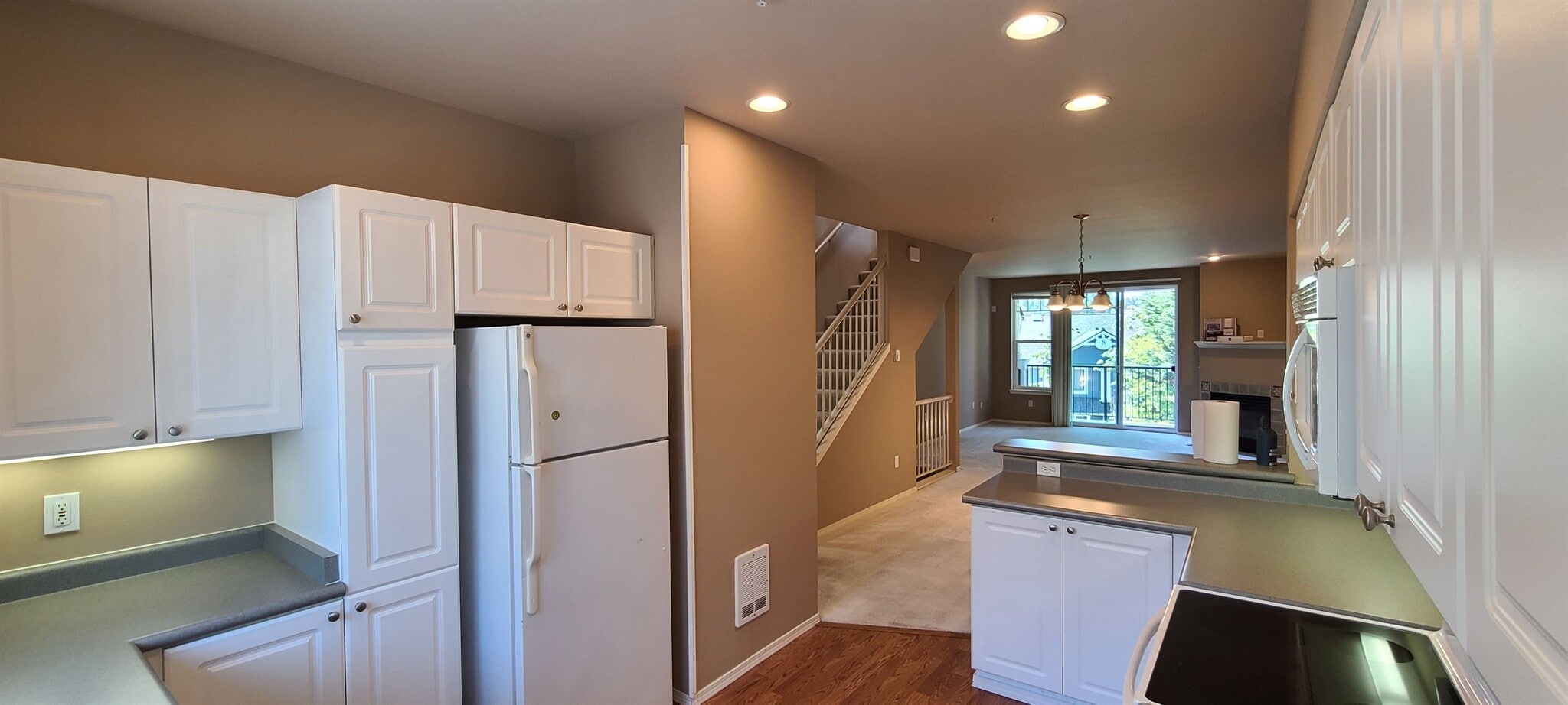 Building Photo - 16125 Juanita Woodinville Way NE