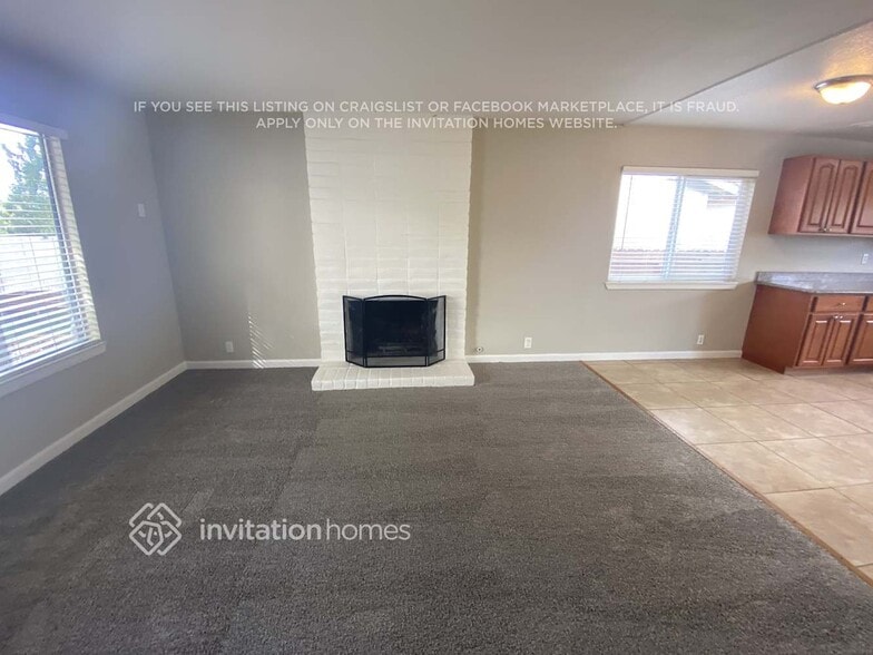 Building Photo - 513 Hummingbird Way