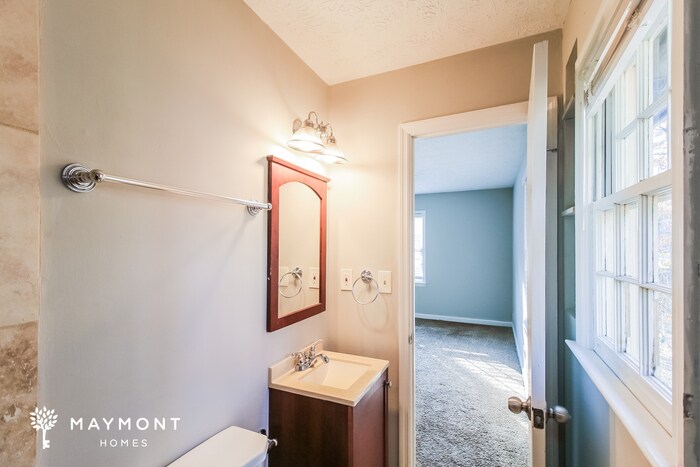 Building Photo - 60 Juliana Dr