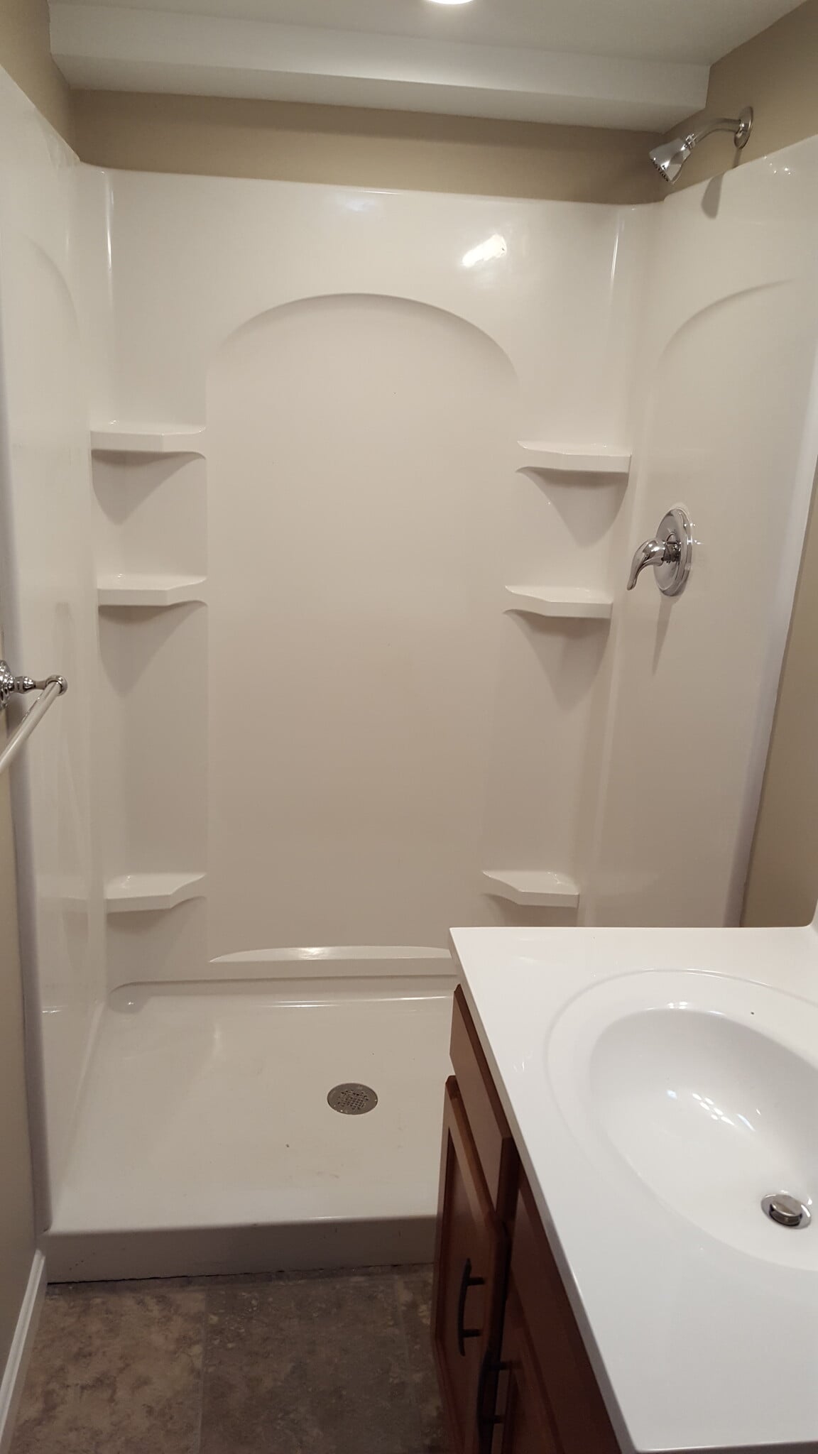 bathroom - 6905 Rhode Island Ave