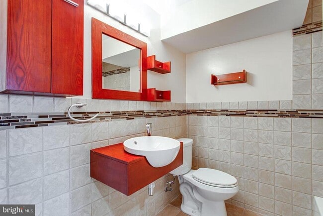 Building Photo - 1619 10th St S