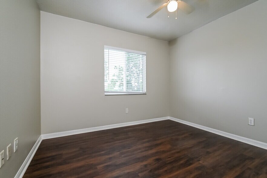 Building Photo - 10907 Hoffner Edge Dr