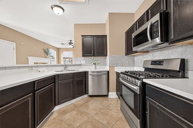 Building Photo - 4011 Alexis Cir