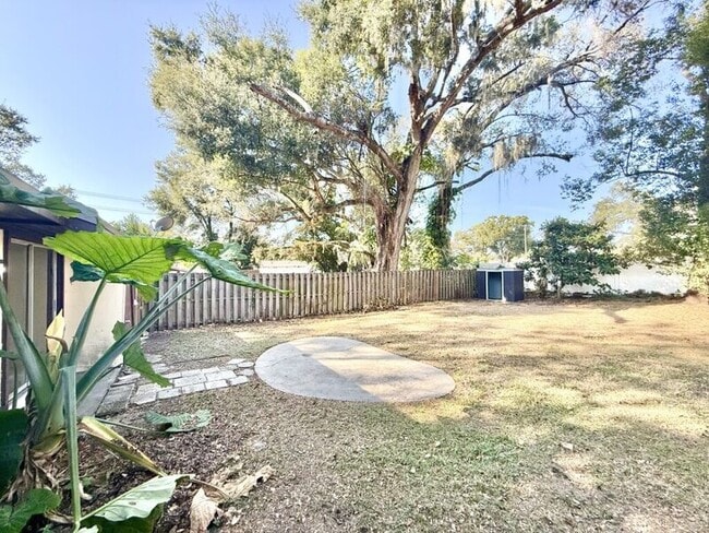 Building Photo - 1339 Eagleview Dr