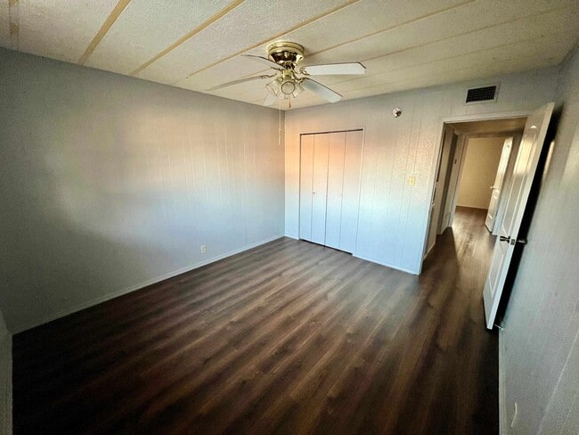 Building Photo - 202 Lobo Loop