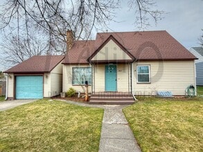 Building Photo - Beautiful Shadle Area Home