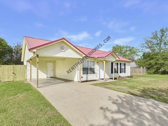 Building Photo - 14 Stephens St