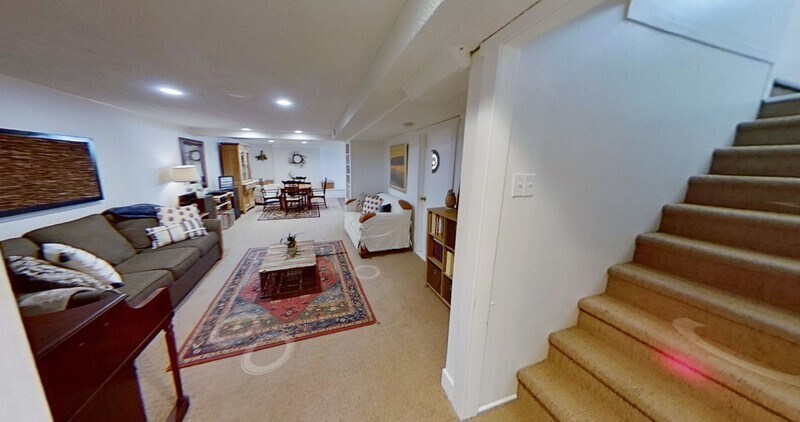 Building Photo - 867 E Holly Ave