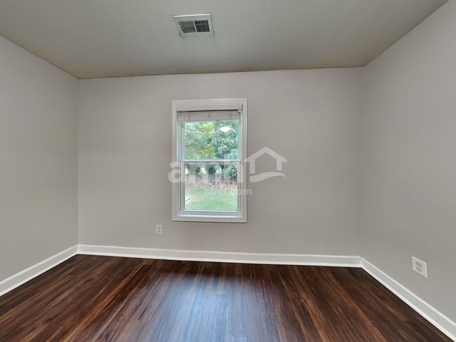 Building Photo - 4 Milo Ct