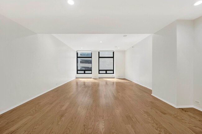 Building Photo - 680 N Lake Shore Dr