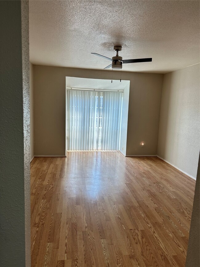 Building Photo - 12633 Memorial Dr