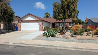 Building Photo - Move In Special!!!   Refreshed Single Level Home