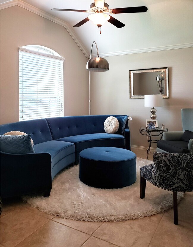 Building Photo - 6818 Rambling Manor Ct