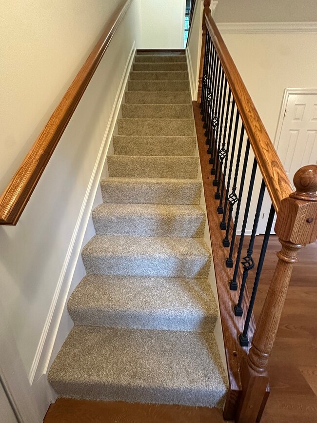 Building Photo - 854 Redwood Trail