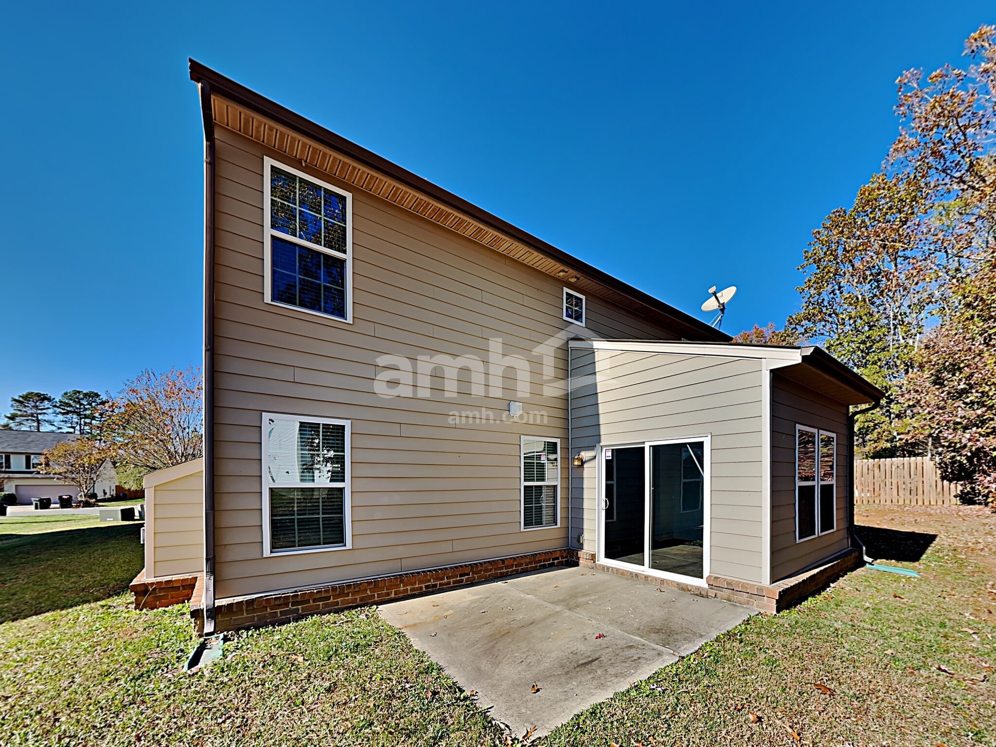 Building Photo - 4462 Roundwood Ct