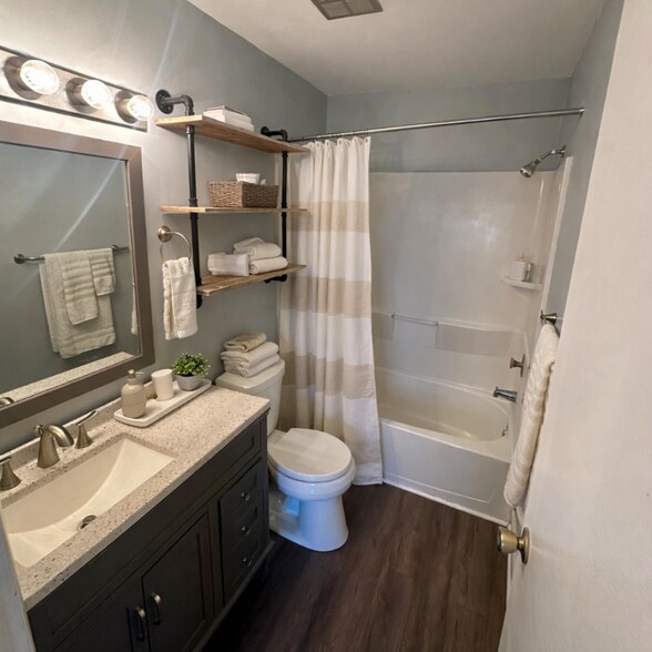 Building Photo - 11705 S Briar Patch Dr