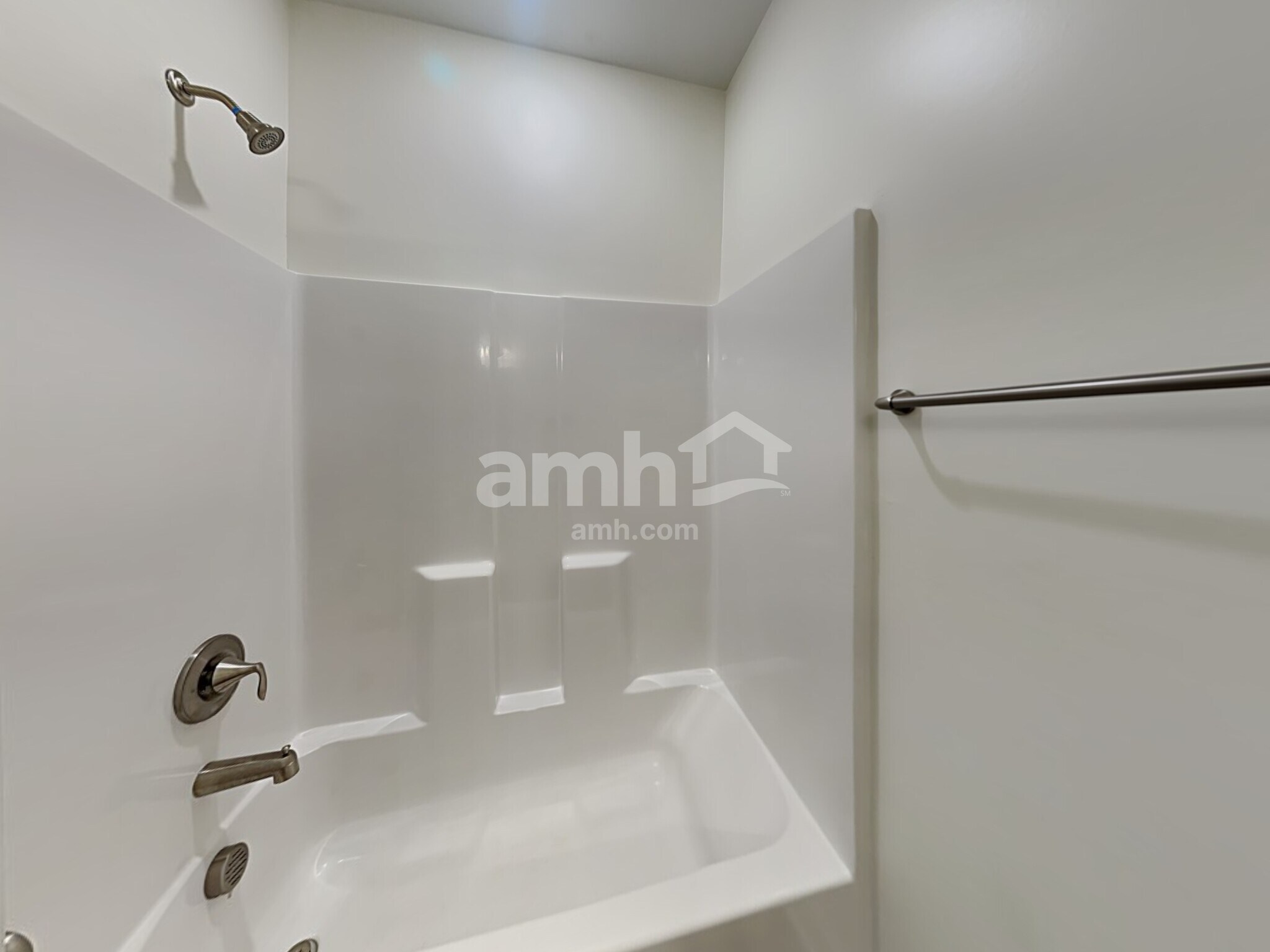 Building Photo - 2132 Laurel Vlg Cir