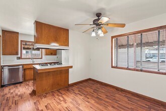 Building Photo - Charming 3-Bedroom Home on Corner Lot in E...