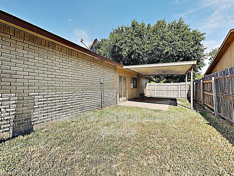 Building Photo - 5117 Bartlett Dr