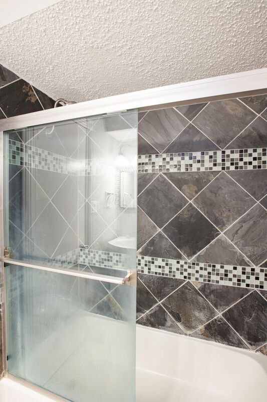 Building Photo - 1535 Rocky Point Dr
