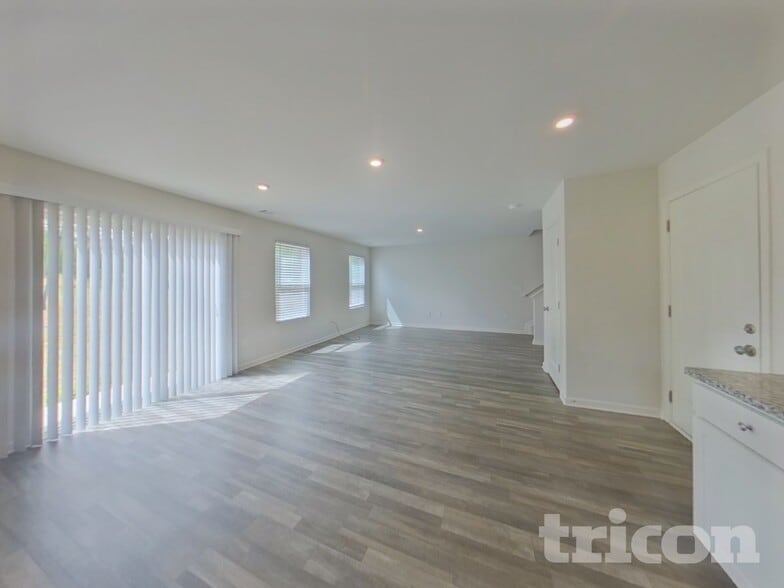 Building Photo - 507 Dayspring Dr