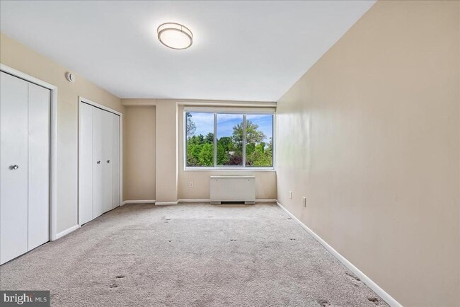 Building Photo - 6631 Wakefield Dr