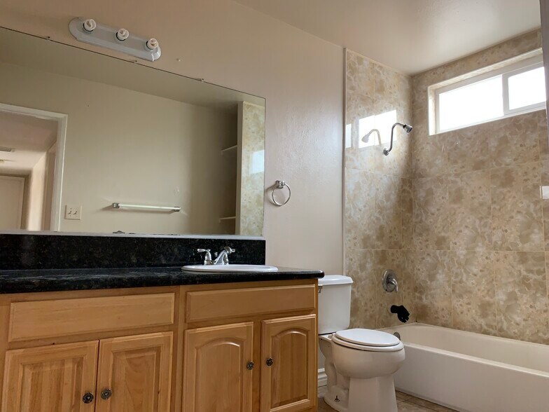 Building Photo - 1419 California St