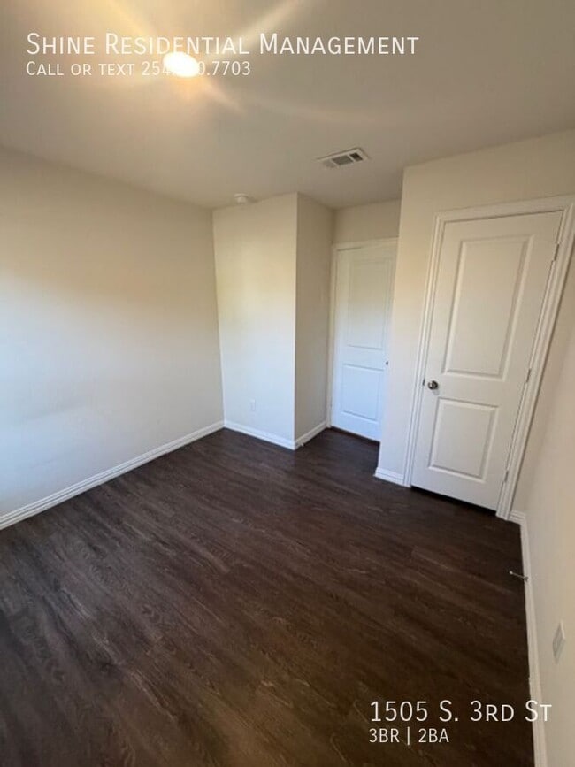 Building Photo - 1505 S 3rd St