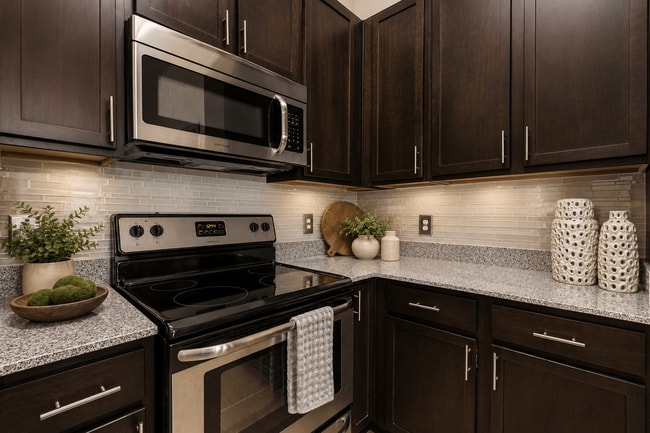 Building Photo - Reserve at Kenton Place Apartment Homes
