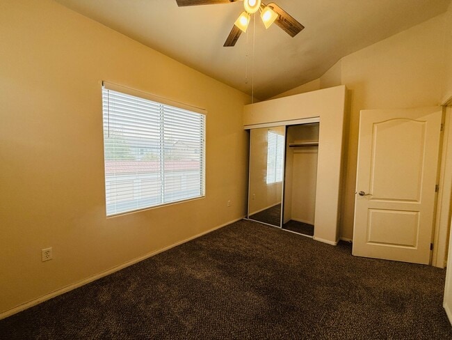 Building Photo - 3 bdrm, 2 bath Mission Hills Condo-Availab...