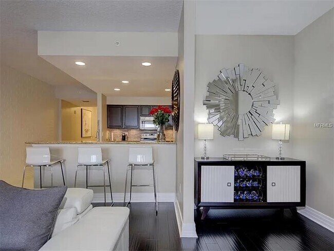 Building Photo - 1108 N Franklin St