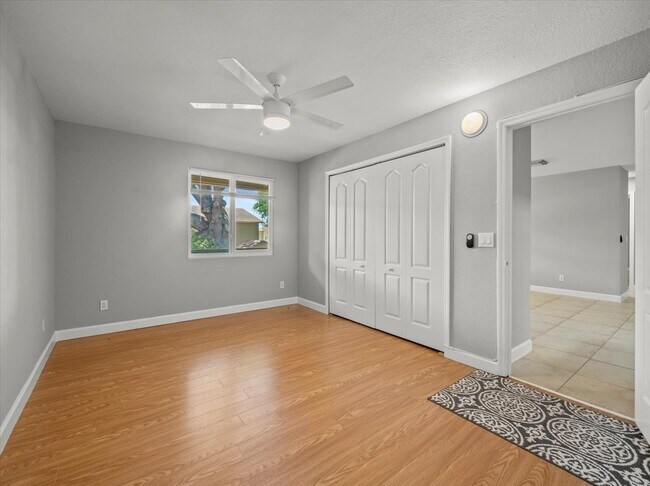 Building Photo - 230 Thorntree Pl