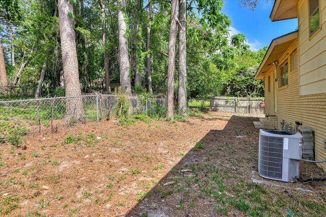 Building Photo - 1114 Terrace Cir