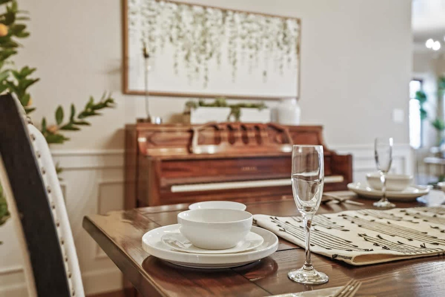 Building Photo - 611 E San Pedro St