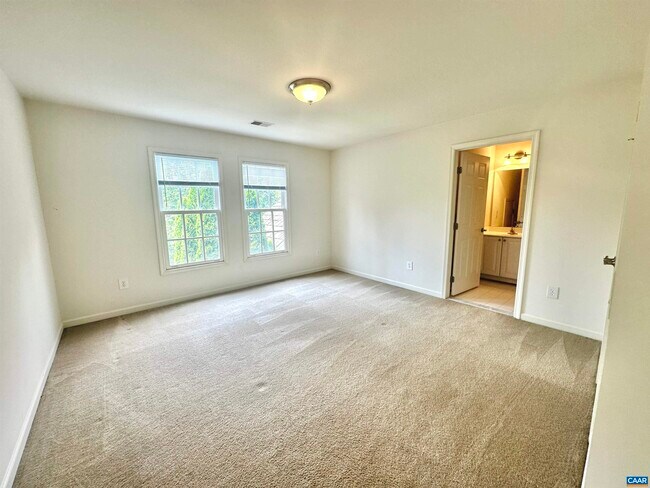 Building Photo - 252 Millstream Dr
