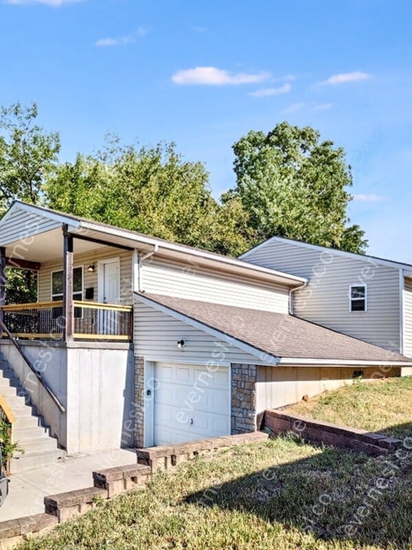 Building Photo - 4900 E 39th St