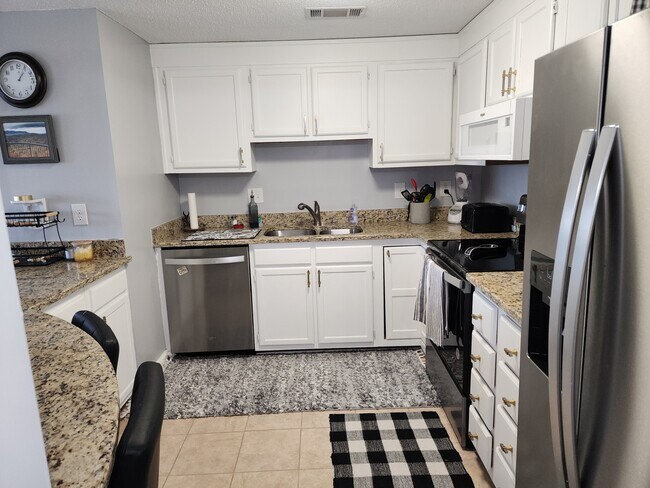 Building Photo - 303 Sugar Top Dr