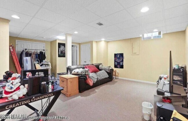 Building Photo - 1601 1st Ave