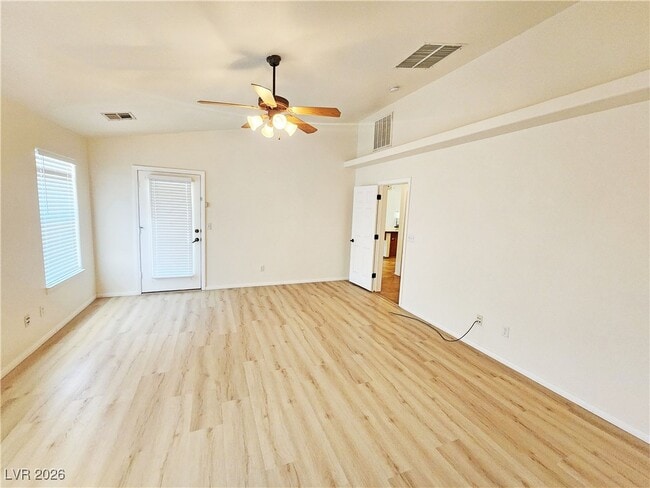 Building Photo - 3120 E Easy St