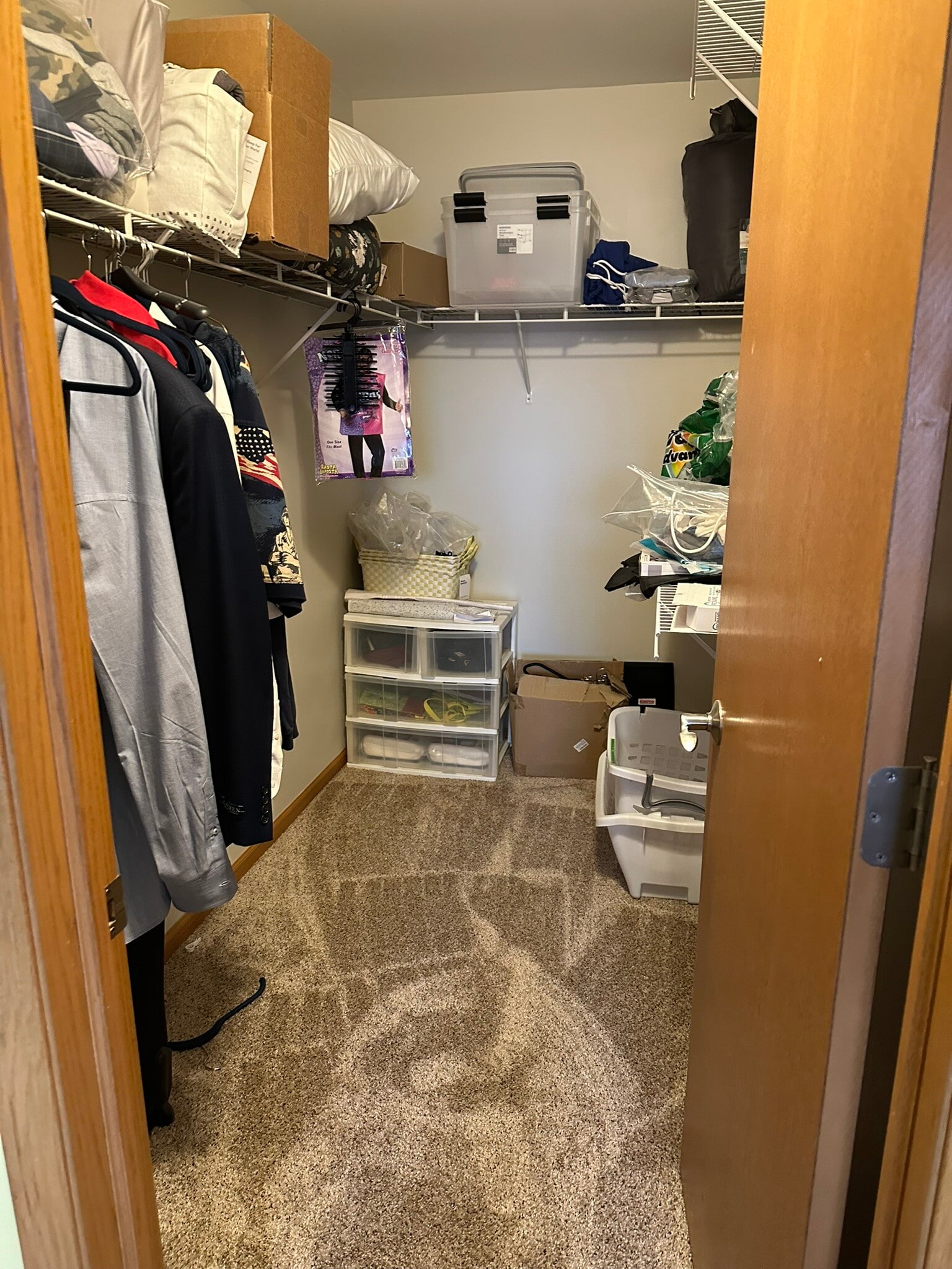 Walk in Closet - 7417 Thomas Dr