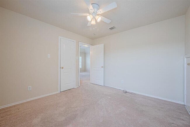 Building Photo - 14203 Torrey Village Dr