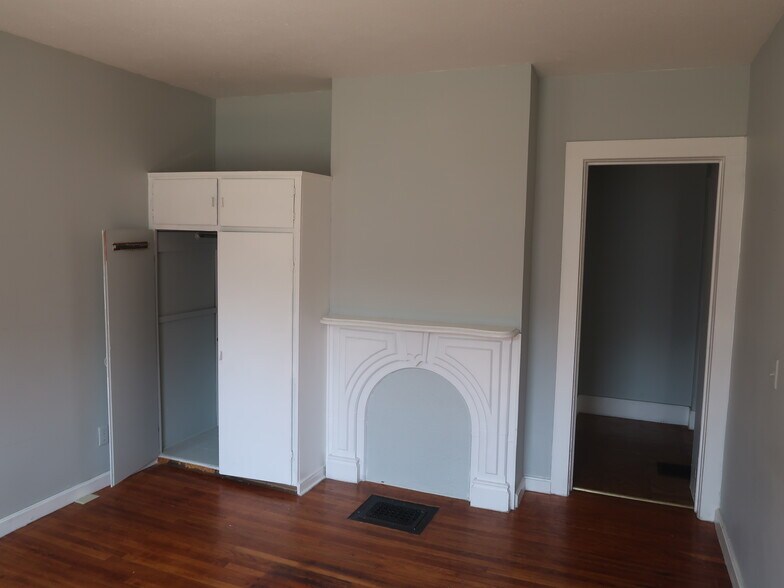 2nd View of Front Bedroom - 456 Franklin St