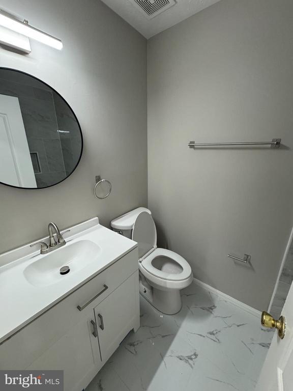 Building Photo - 4641 Deepwood Ct